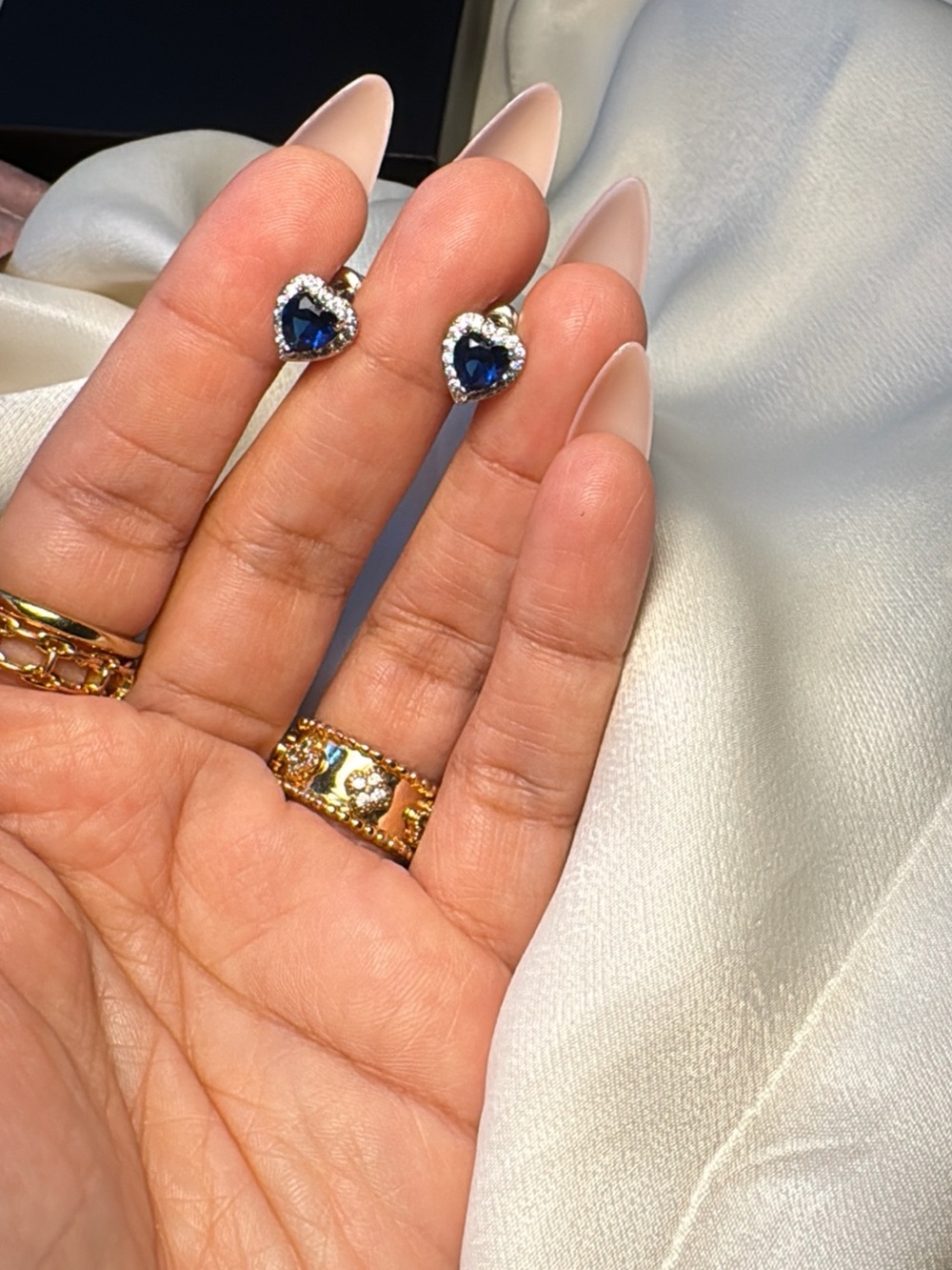 Diamond & Sapphire Heart Stud Earrings - 18k Gold filled - Picture 7 of 9